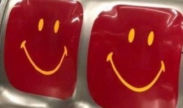 幽默吃瓜文案短句搞笑,吃瓜群众欢乐多