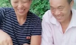 夫妻搞笑吃瓜,笑料连连揭秘家庭欢乐时光