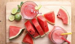 夏日吃瓜搞笑时刻,搞笑吃瓜时刻大盘点