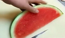 小情侣吃瓜,小情侣的甜蜜吃瓜日常