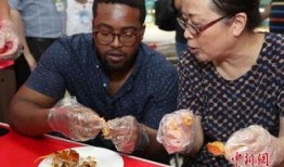 外国大妈吃瓜,揭秘她们的热议话题与社交圈