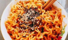 呆瓜吃火鸡面,一场味蕾与勇气的较量