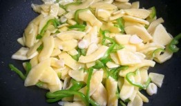 中伏吃面 夏天吃瓜