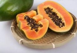 标准的吃瓜姿势,轻松解锁夏日消暑新技能