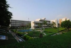 梅州华侨中学吃瓜,校园吃瓜文化盛行，揭秘学生们的夏日消暑秘籍