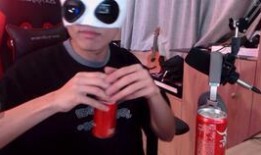 直播吃瓜直接露脸,明星意外露脸引热议