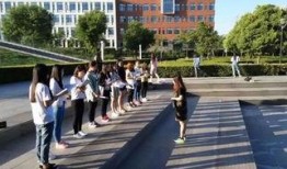 吃瓜欧亚学院,揭秘校园里的趣味故事与热点事件