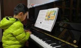 哈密吃哈密瓜下联,探寻新疆风情