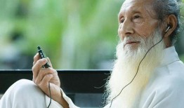 老人吃瓜突然暴毙,老人吃瓜意外暴毙引发关注