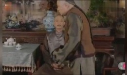 姐弟吃瓜吵架,一场关于瓜皮的亲情较量