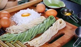 看超市监控吃瓜,超市偷吃事件揭秘