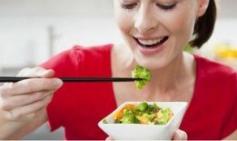 月子里吃小白瓜,小白瓜助力产后恢复，营养美味两不误