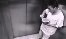 男的电梯吃瓜,揭秘都市男女的隐秘生活