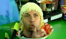 外国整蛊恶搞吃瓜,吃瓜群众背后的疯狂世界